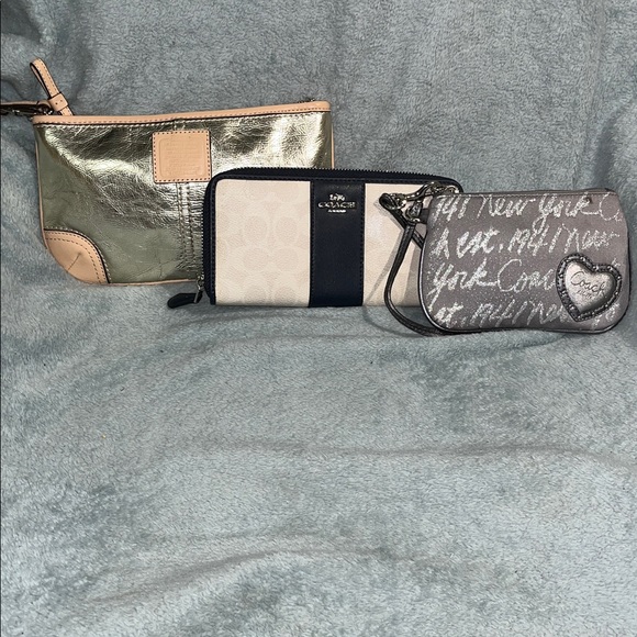 Coach Wallet Bundle - Picture 3 of 11